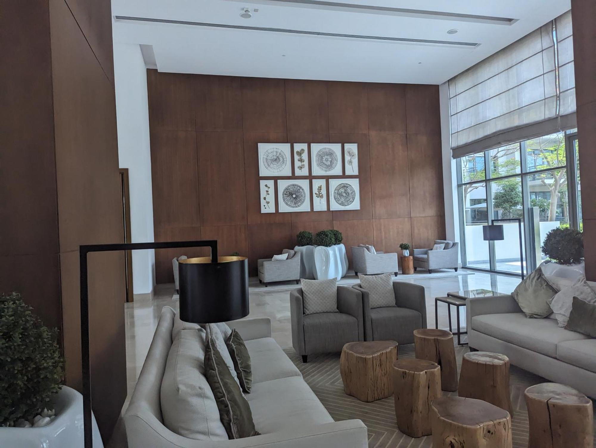 Appartement Oasis In - Expat Preferred Community - The Greens - The Views - Perfect For Business And Pleasure - Close To Metro - Park, Lakes And Jogging 1 Min Walk Away - Yoga Classes By The - 4 People - Big Balcony - 3 Min Drive To Sheikh Zayed Dubai