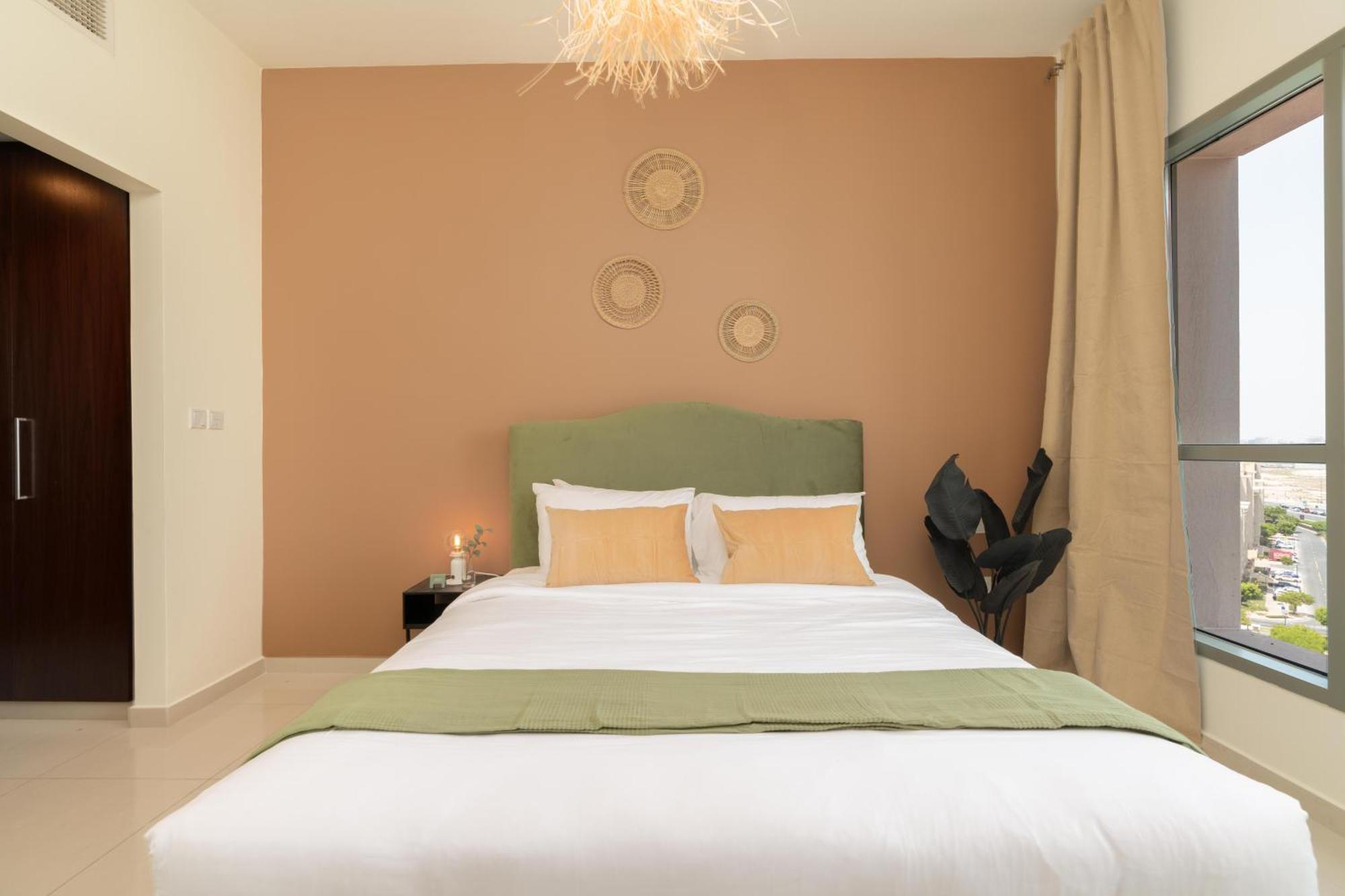 Oasis In - Expat Preferred Community - The Greens - The Views - Perfect For Business And Pleasure - Close To Metro - Park, Lakes And Jogging 1 Min Walk Away - Yoga Classes By The - 4 People - Big Balcony - 3 Min Drive To Sheikh Zayed Appartement *